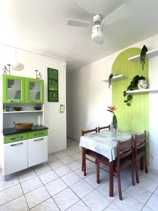 L'Appartement Pomme Cannelle Le Gosier  Apartment